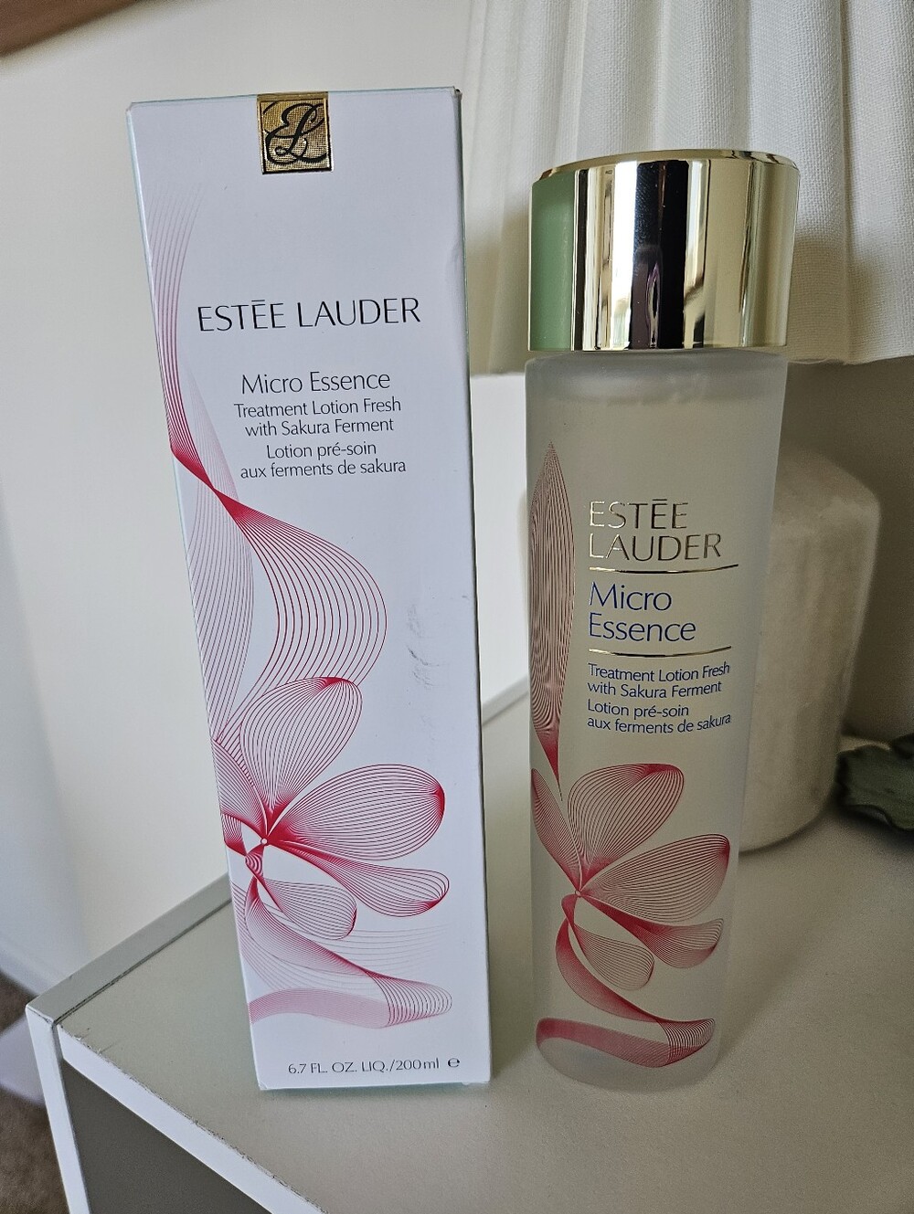 Estée Lauder Micro Essence™ Treatment Lotion Fresh with Sakura Ferment